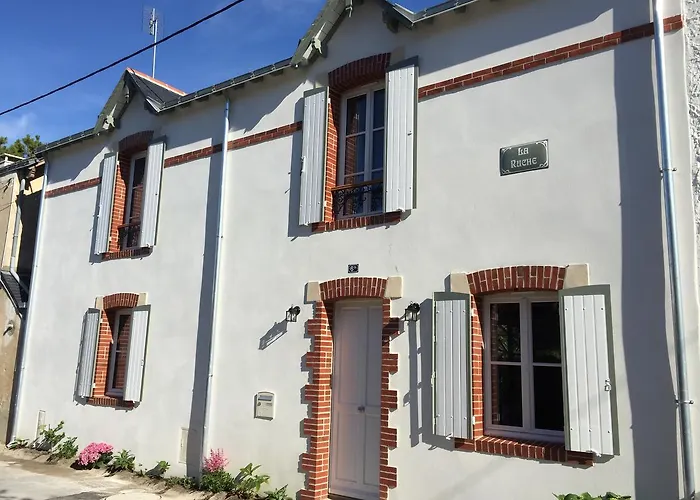 La Ruche Bed and breakfast 4*